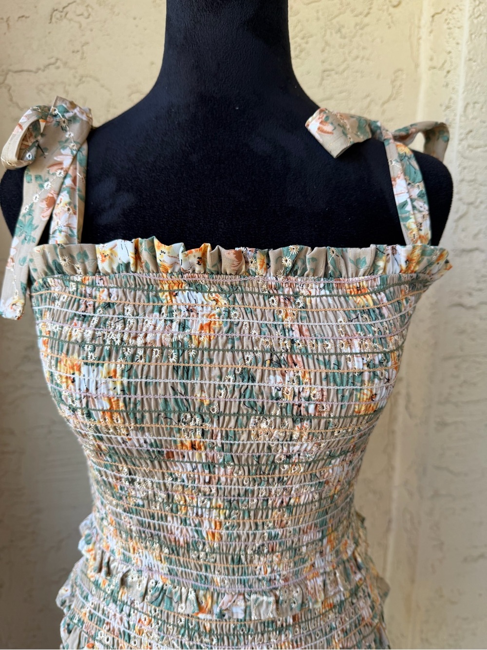 Storia Smocked Floral Ruffle Mini Dress Sz M - Picture 6 of 11